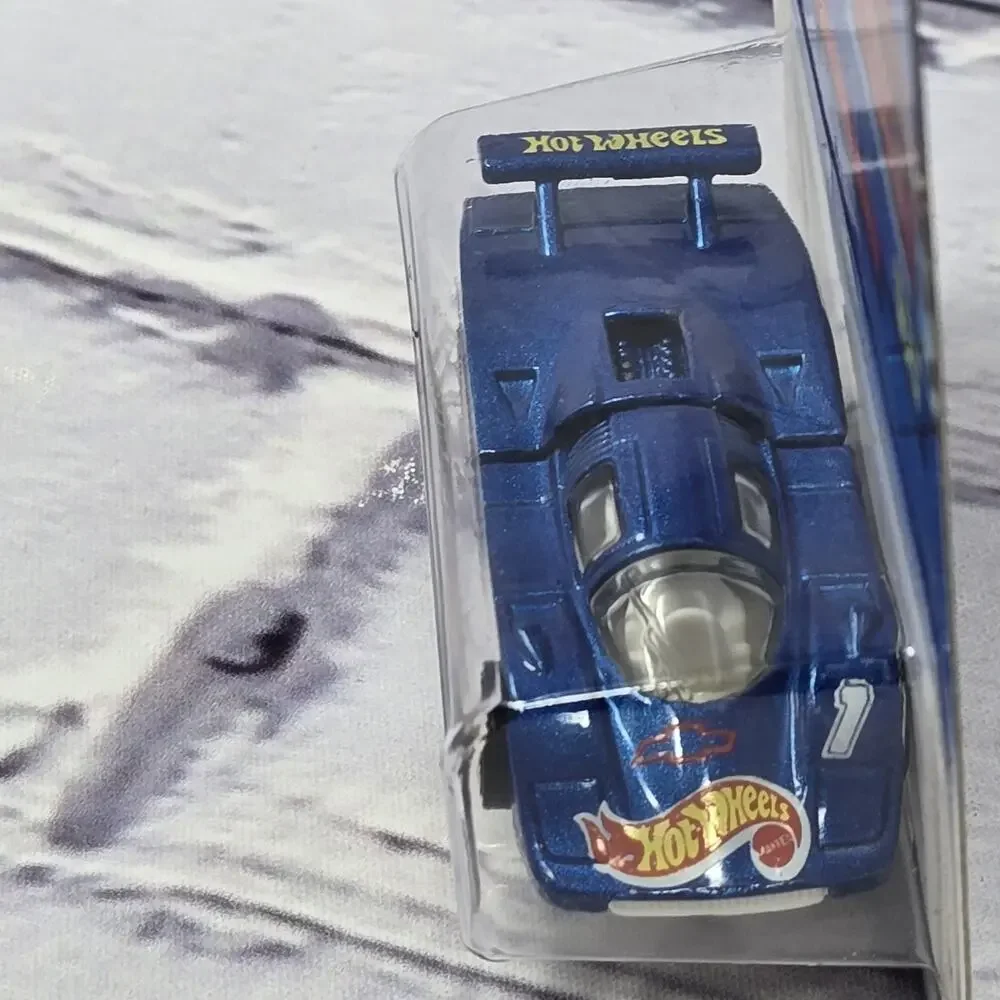 HOT WHEELS 1998 BLUE CARD SERIES SOL AIRE CX4 #823
